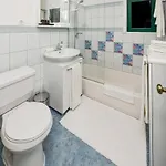 Casa vacanze Luxurious Home In Vir *
