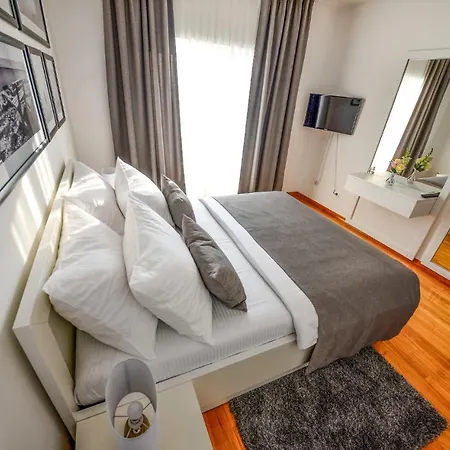 7 Bedroom Cozy Home In Vir *