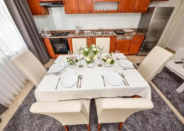 7 Bedroom Cozy Home In Vir Vir