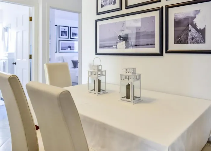 7 Bedroom Cozy Home In Vir Hébergement de vacances Vir