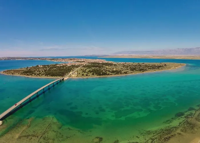 7 Bedroom Cozy Home In Vir Hébergement de vacances Vir